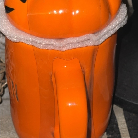 NWT Rae Dunn Orange ‘Happy Halloween’ Coffee/Tea Mug/Cup *OR* ‘TRICK OR TREAT’ - Picture 4 of 11